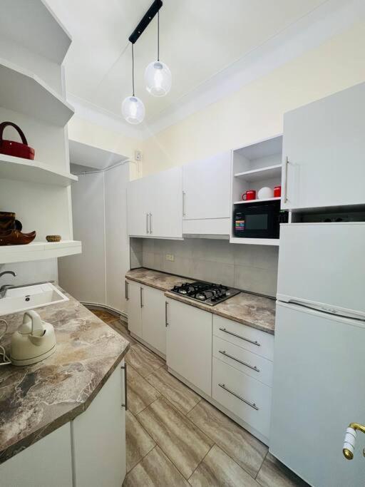 Spacious 2 Bedrooms In The Center Of Erevan Esterno foto