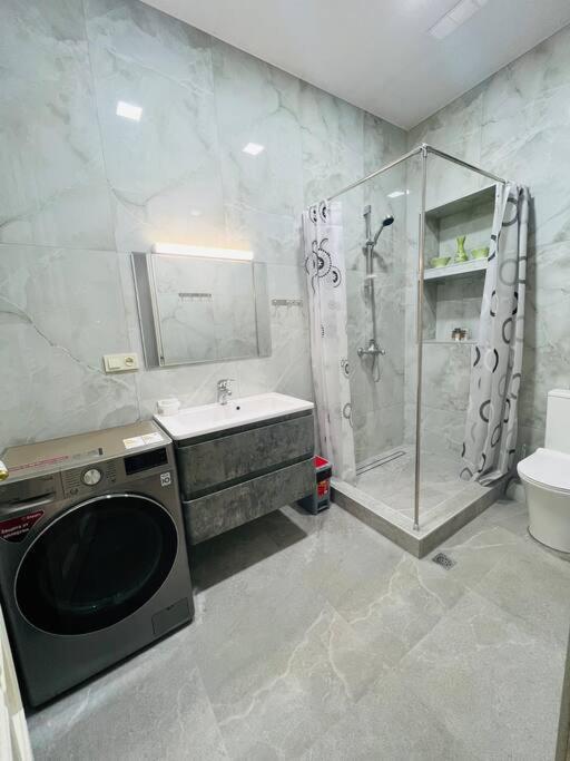 Spacious 2 Bedrooms In The Center Of Erevan Esterno foto