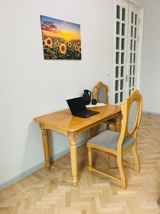 Spacious 2 Bedrooms In The Center Of Erevan Esterno foto