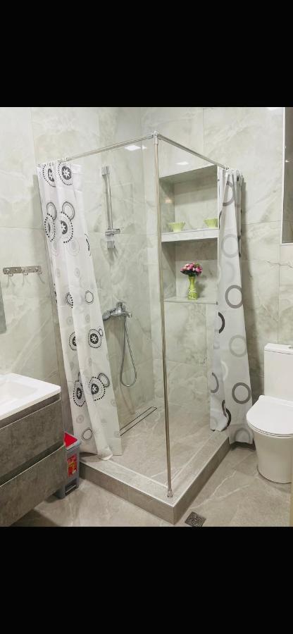 Spacious 2 Bedrooms In The Center Of Erevan Esterno foto