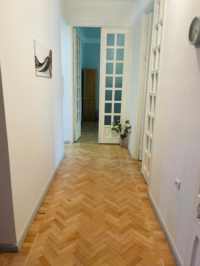 Spacious 2 Bedrooms In The Center Of Erevan Esterno foto