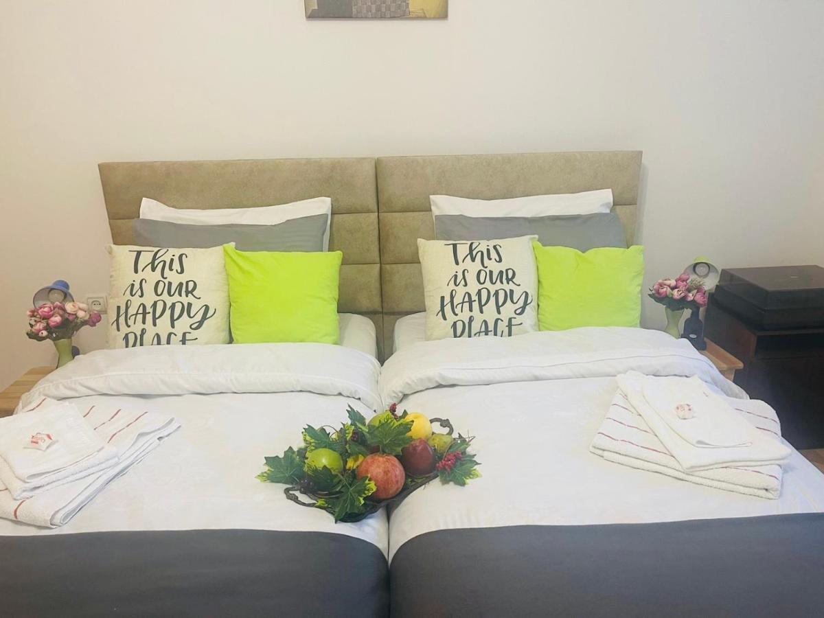 Spacious 2 Bedrooms In The Center Of Erevan Esterno foto